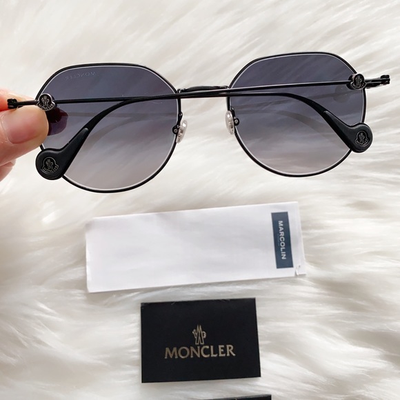 Luxury Moncler Sunglasses - Picture 3 of 8